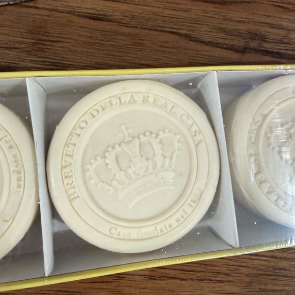 Lemon Scented Tuscan 🍋 Hand Soap Made Italy with Gift Box Sealed - Picture 5 of 5